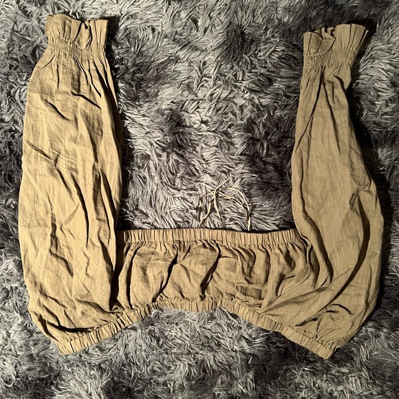 Nikxie Los Angeles Crop Top - Olive - Picture 3 of 4